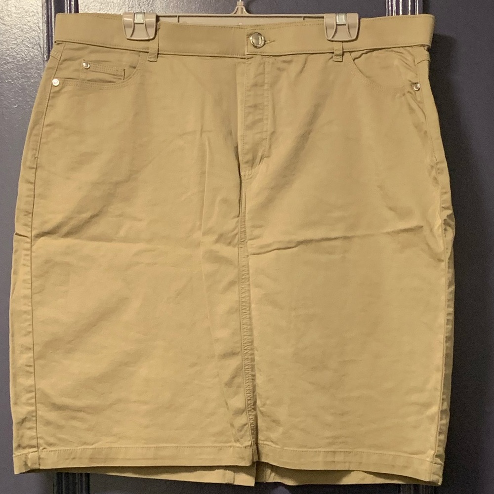 Simon Chang Midi Skirt Khaki Pockets Waist 19.5”